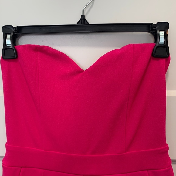 Express hot pink sweetheart strapless jumpsuit - Picture 3 of 8